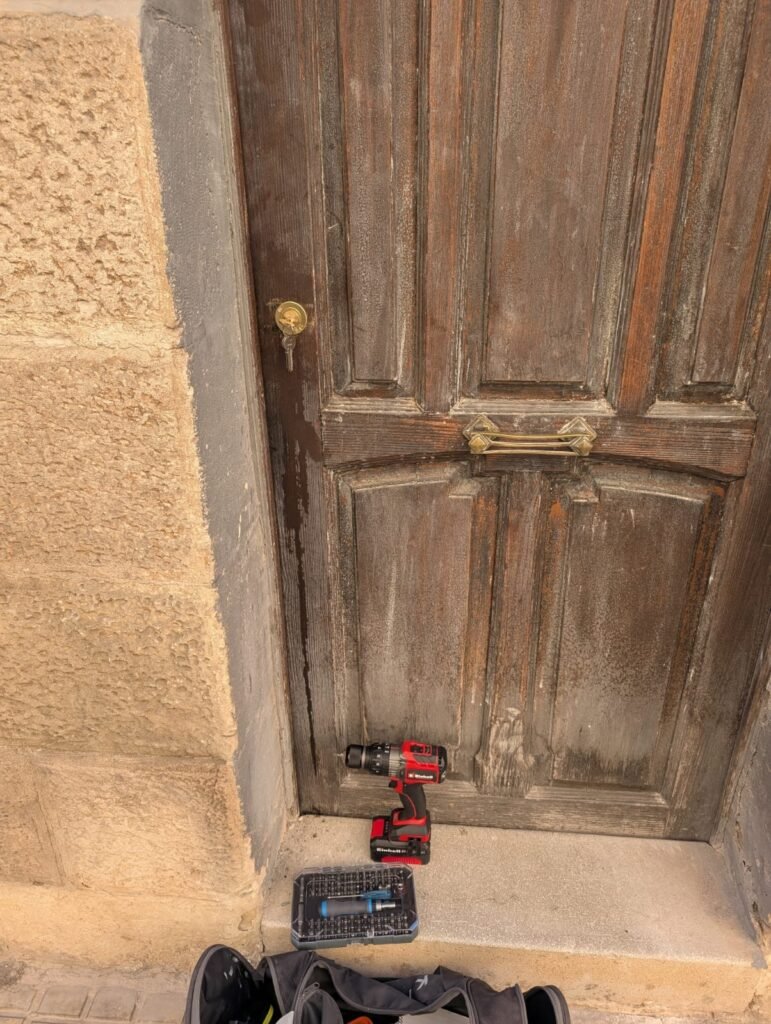 Arreglo de puerta antigua